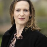 "Le Conseil-exécutif veut alléger davantage la facture des couples avec enfants et celle des familles monoparentales", a annoncé la conseillère d'Etat Evi Allemann.